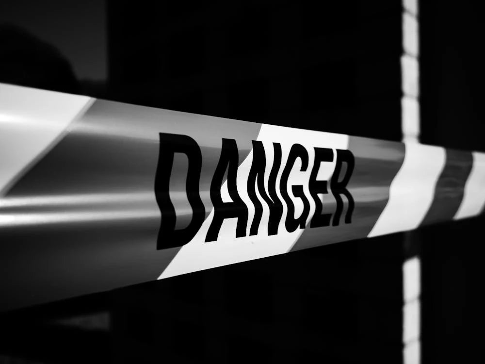 Matériaux interdits et dangereux au laser : ce qu'il ne faut jamais graver ni découper