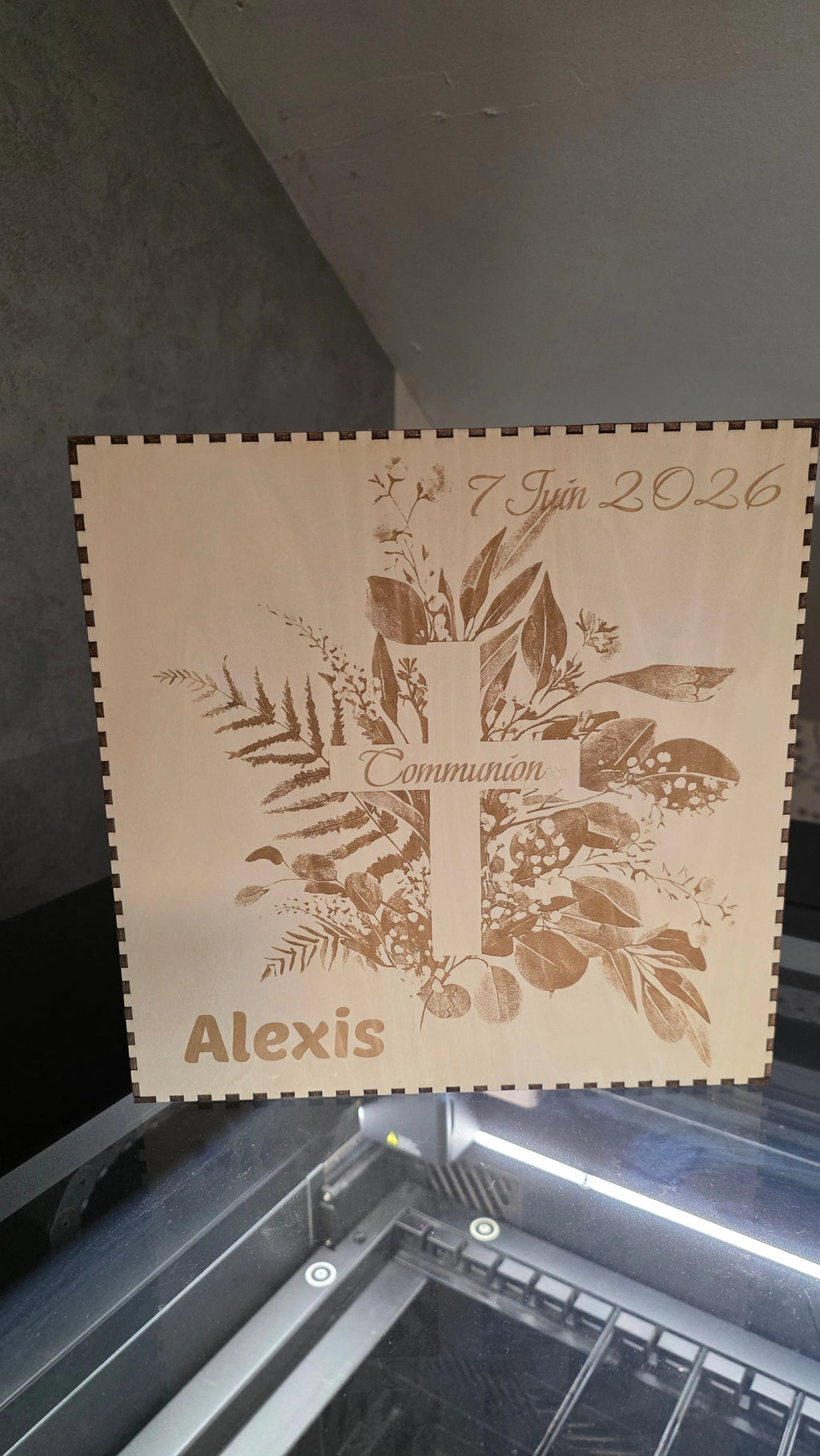 Cagnotte communion en bois – Tirelire gravée au laser – Cagnotte Communion  personnalisée – Contreplaqué tilleul – Made in France